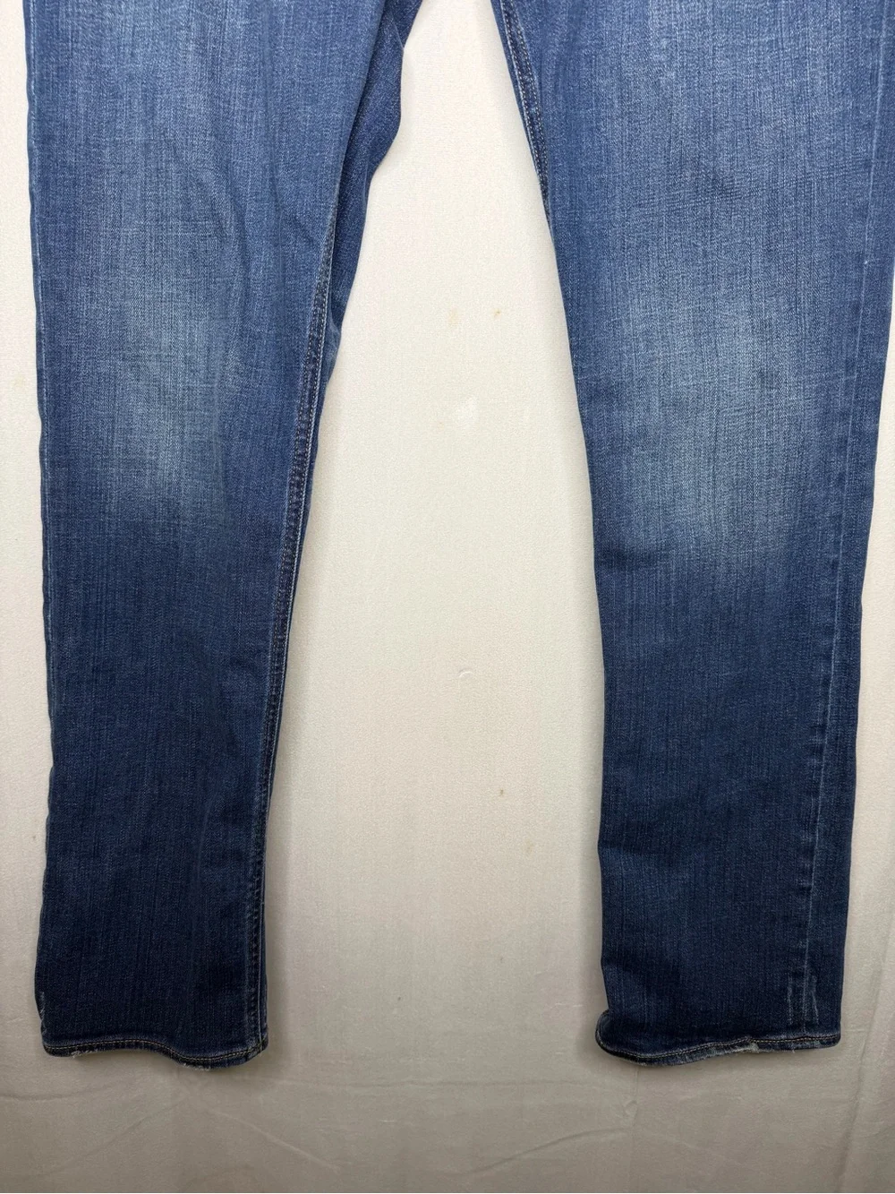 J.CREW / The Sutton medium wash straight leg flex jeans G8787 / 34x34